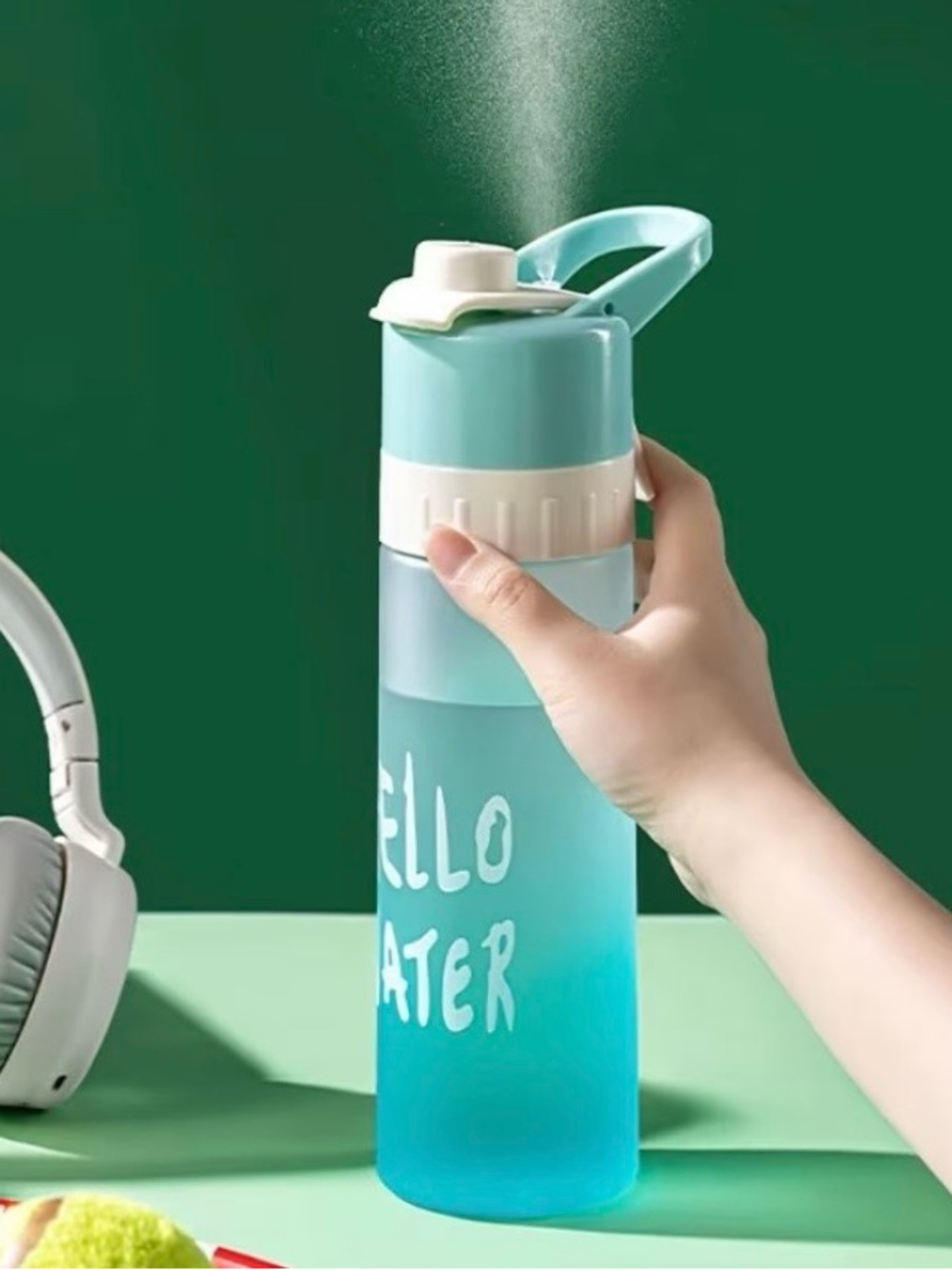 Gradient Color'Hello Water' Water Bottle with Mister 650 ml - Picture 1 of 16